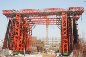 Gantry crane.jpg